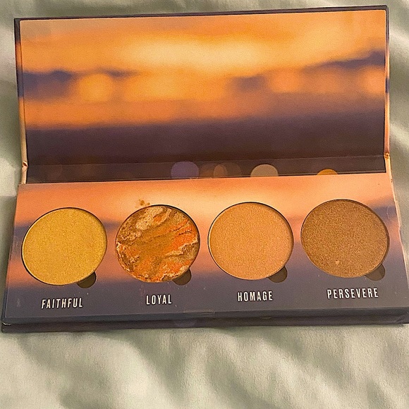 Makeup Obsession London Face Palette - Bronzer and Blush - Picture 2 of 8